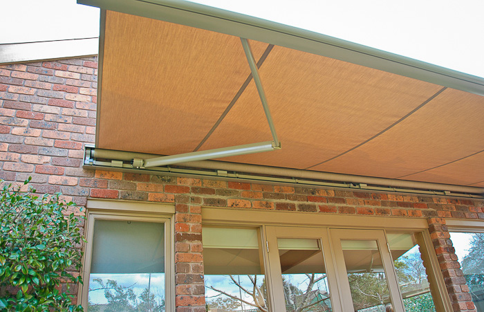 Awning B35 cassette coffre intégral Brustor