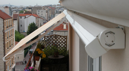 Store banne coffre extérieur 135