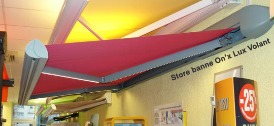 Store banne On x Lux Volant