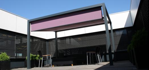 Pergola indépendante Marquises Stores Cubola