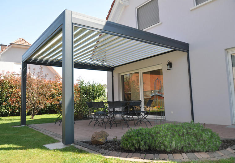 Pergola à lame orientable