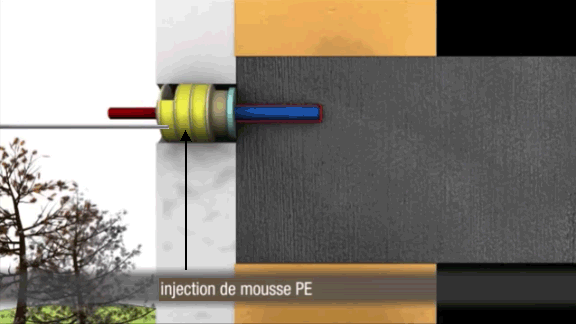 Injection mousse PE Polyéthylène expansive dans mur