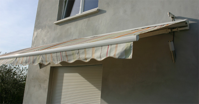 Store banne semi-coffre PVC de Sunstyl