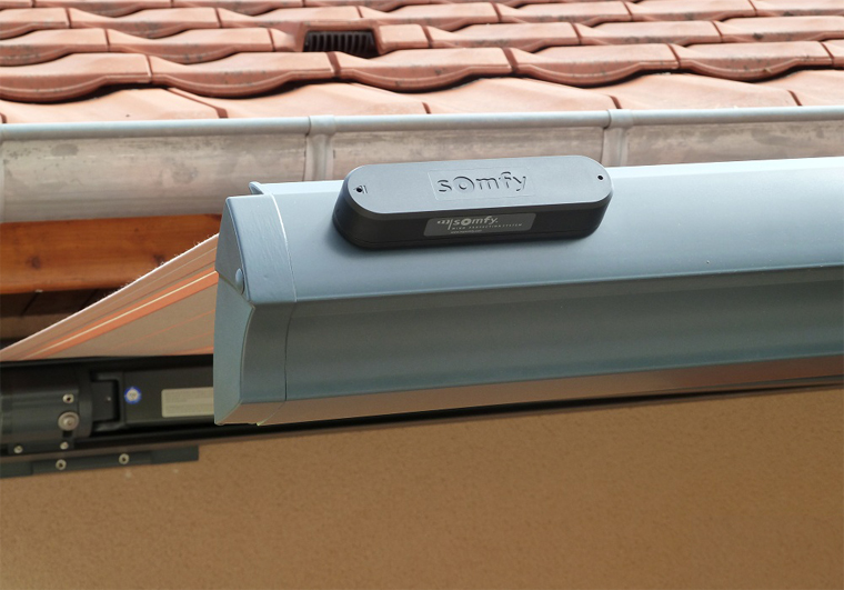 Capteur vent Eolis sans fil rts Somfy de store banne