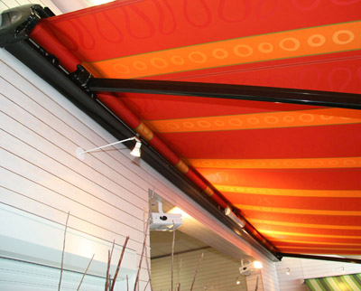 Stores banne avec lumière, luminaire